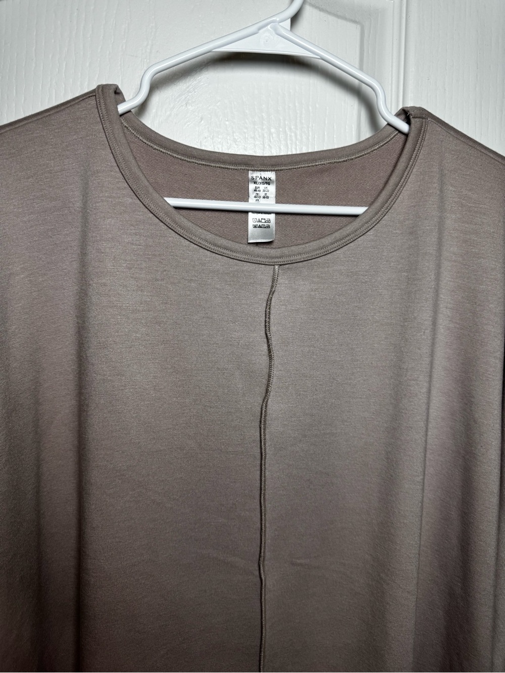Spanx Perfect Length Top Dolman Sweatshirt Oat Beige XL New - Picture 4 of 7